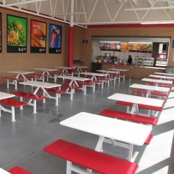 Banca Piniki de fast food cubiertas y...